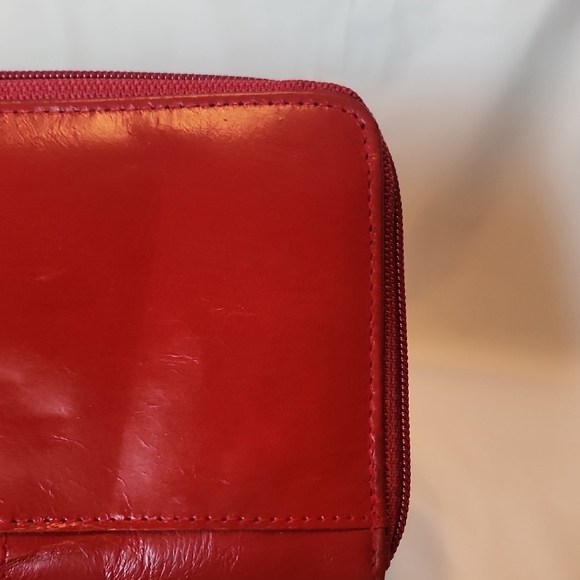 Buxton Red Leather Zip Wallet - Picture 6 of 6